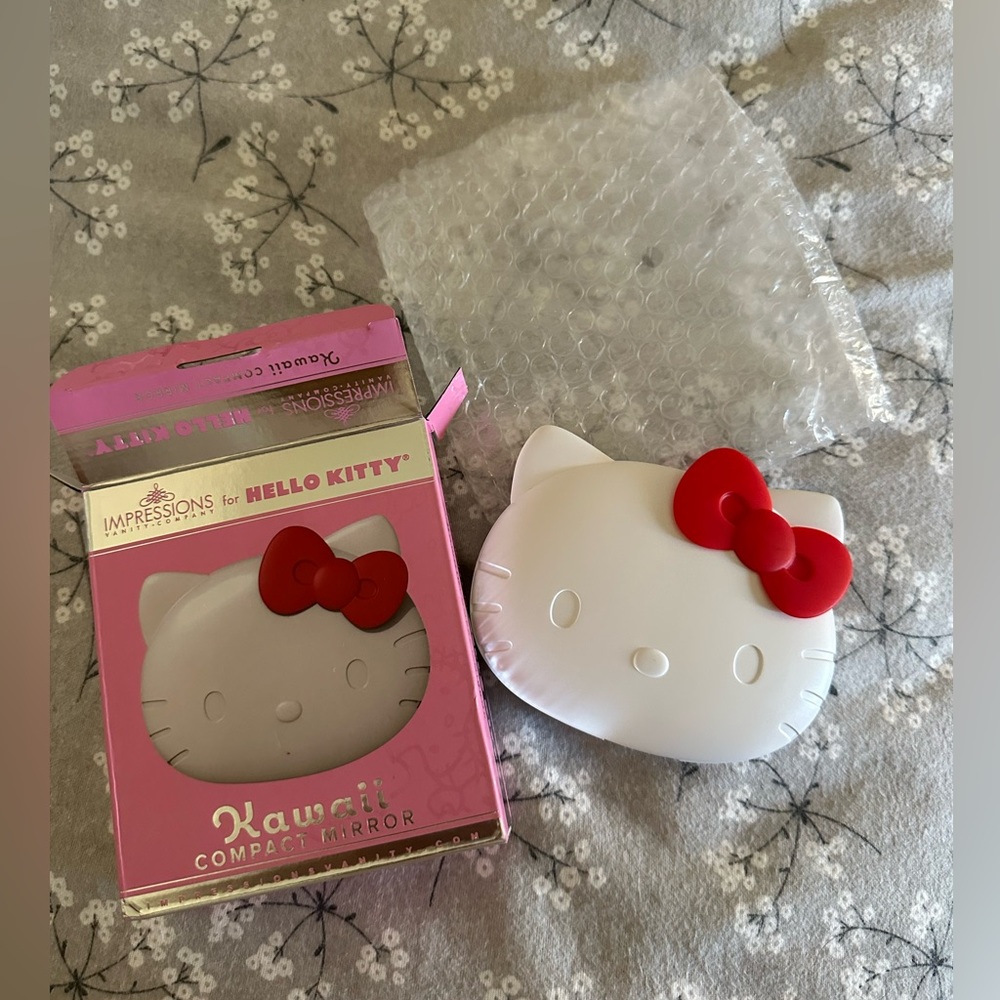 Hello Kitty Impressions Vanity Compact Mirror